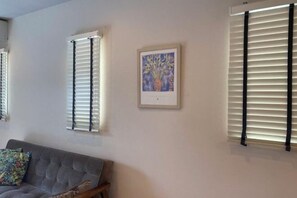 Room - french house (Uruma)