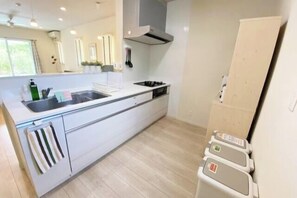 Room - french house (Uruma)