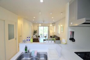 Room - french house (Uruma)