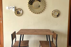 Dining - Blezz Villa Nirwana Tasik (Tawang)