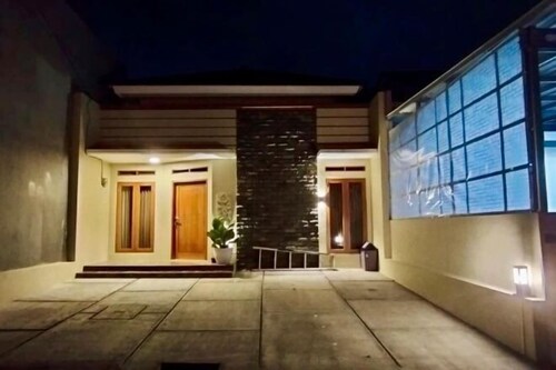 Blezz Villa Nirwana Tasik