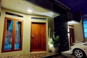 Exterior - Blezz Villa Nirwana Tasik (Tawang)
