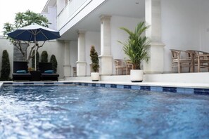 صورة غير مصنفة، 3 من 8، زرّ