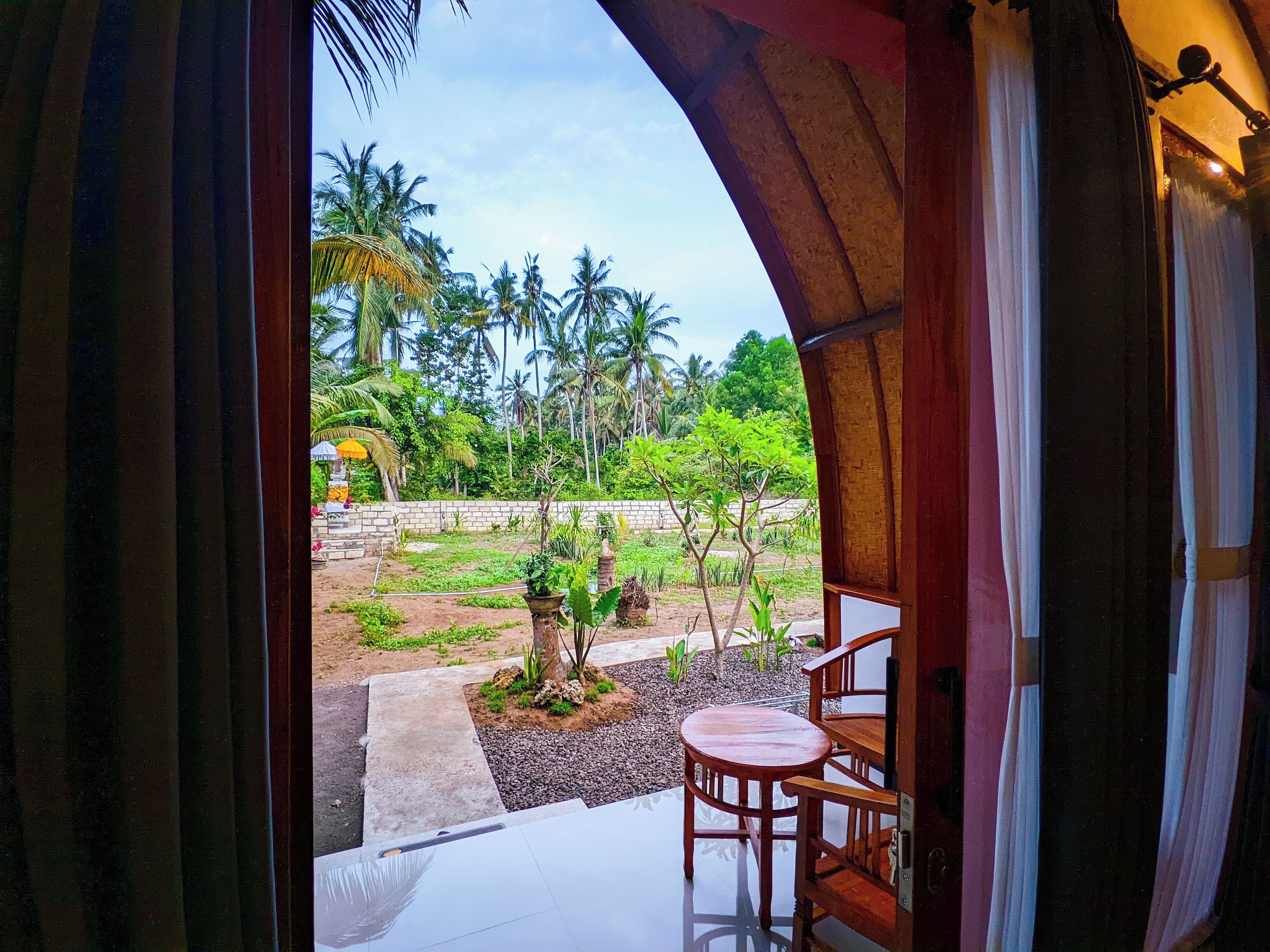 Quarto casal conforto de uso individual, vista para o jardim | Terraço/pátio