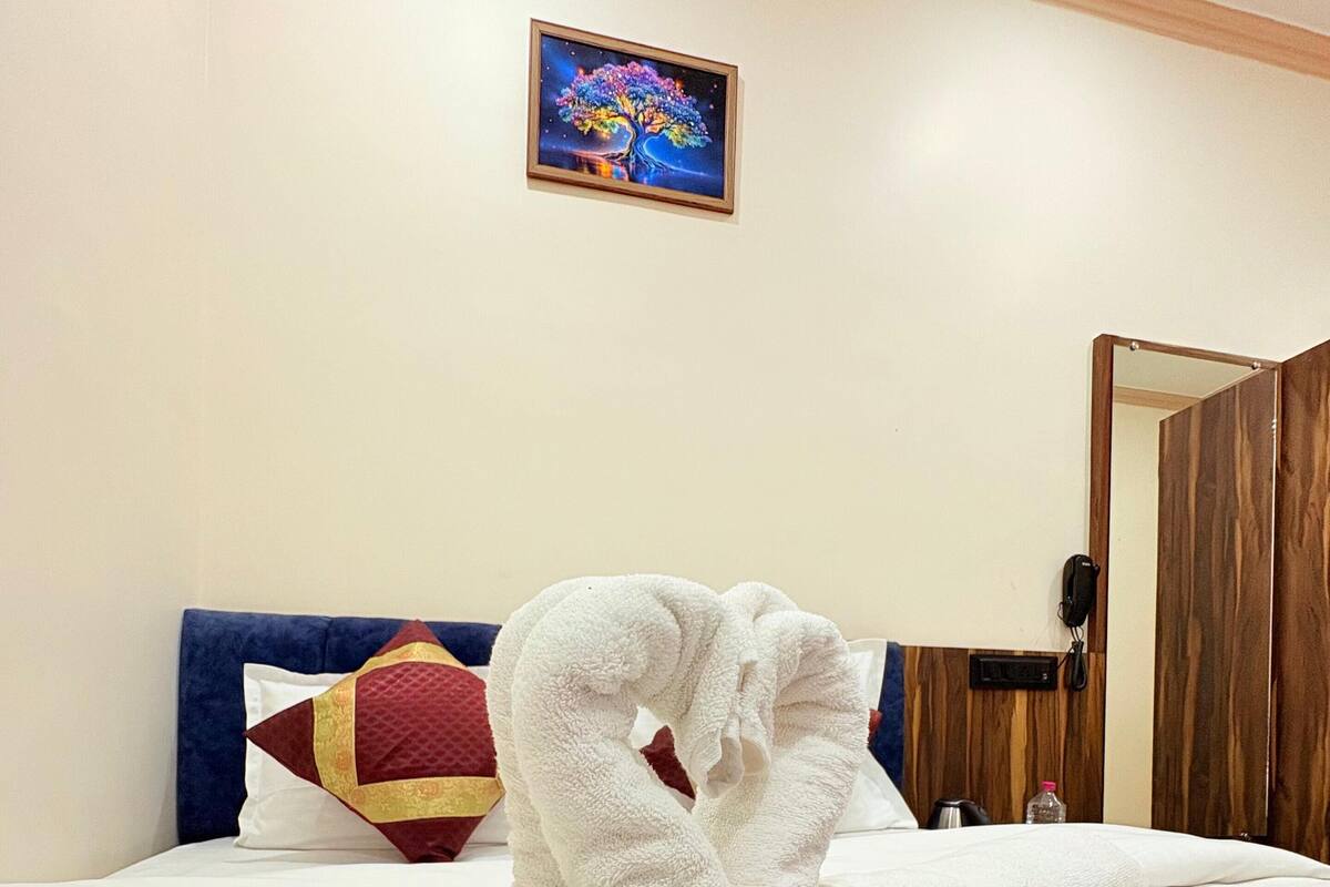 Quarto casal superior, vista para a cidade | Wi-Fi de cortesia