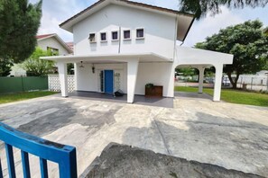 Unclassified image, 3 of 4, button - Petaling Jaya Ss14 Bungalow/18Pax/SS2/Jaya One (Petaling Jaya)