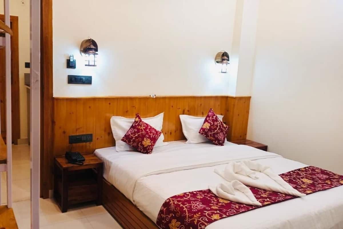 Superior Room, Balcony, Hill View | Free WiFi
