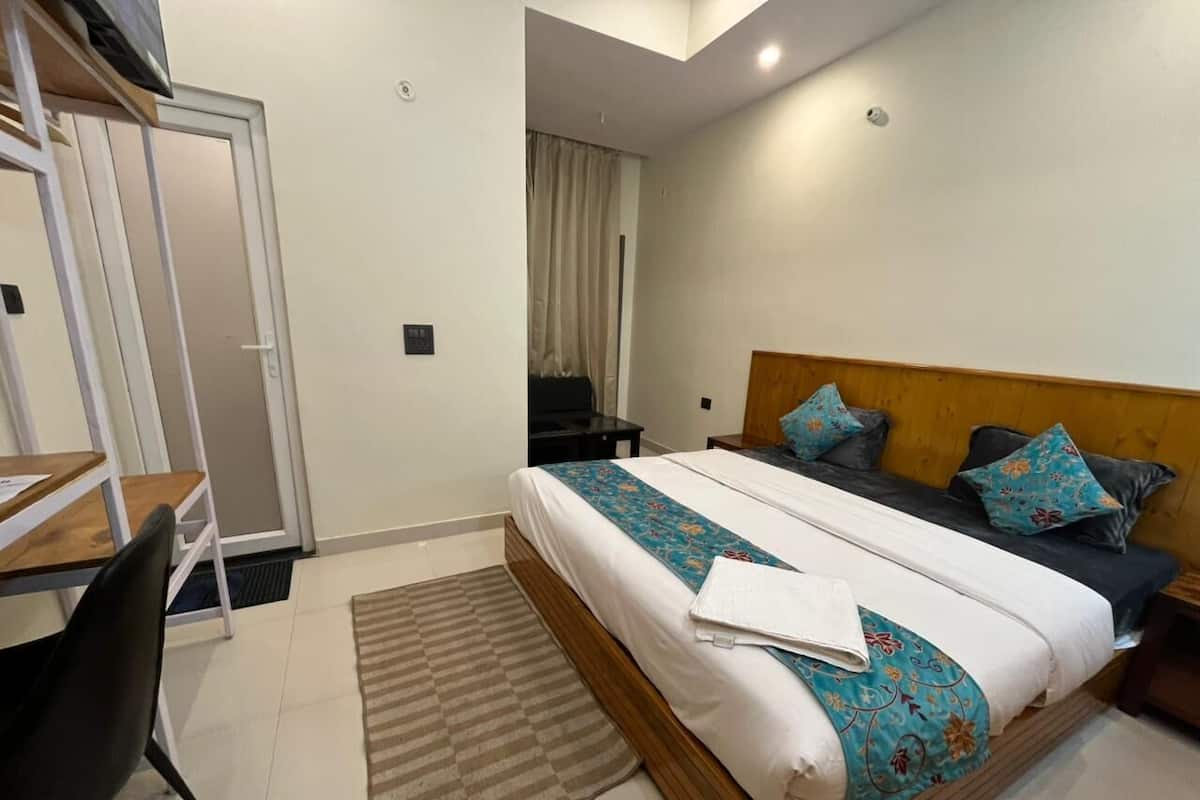 Super Deluxe Room | Egyptian cotton sheets, premium bedding, free WiFi, bed sheets