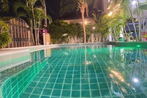 Unclassified image, 3 of 17, button - Royal park village (Pattaya)