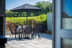 Unclassified image, 3 of 8, button - Larkfield - 3 Bedroom Holiday Home - Penally (Tenby)