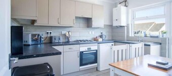 Larkfield - 3 Bedroom Holiday Home - Penally