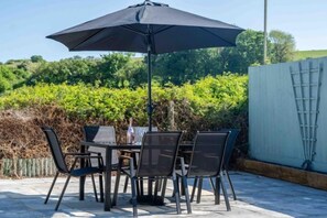 Unclassified image, 5 of 8, button - Larkfield - 3 Bedroom Holiday Home - Penally (Tenby)