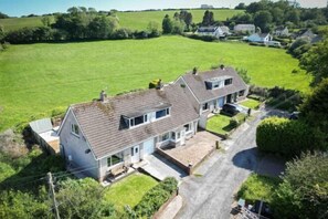 Room - Larkfield - 3 Bedroom Holiday Home - Penally (Tenby)