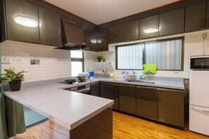 Room - Guest House Matsuyama (Naha)