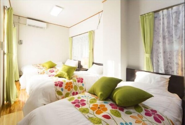 Room - Guest House Matsuyama (Naha)