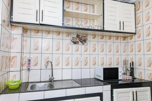 Private kitchen - T-Square Residence Makepe (Douala)