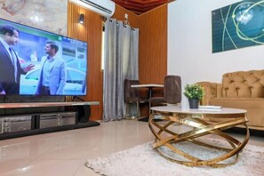 Room - T-Square Residence Makepe (Douala)