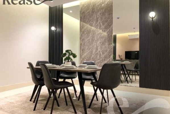 Ảnh chưa phân loại, 1 trong số 4 ảnh, nút