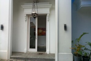 Exterior - Rays Residence (Jakarta)