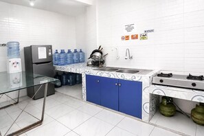 Private kitchen - Rays Residence (Jakarta)