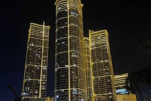 Exterior - Cozy place near Poblacion and Rockwell (Mandaluyong)