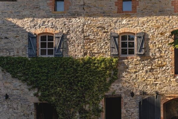 Exterior - Cottage Menthe on large domain with Pool, Spa, Tennis (Saint-Julien-les-Rosiers)