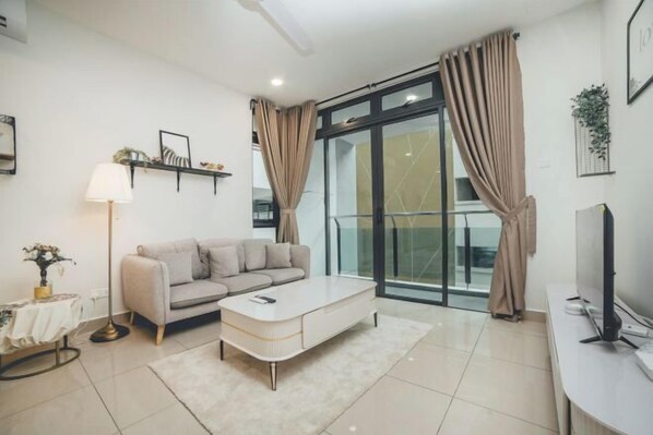 Interior - D Wah Retreat Botanika 3BR 8pax Mahjong table (Plentong)