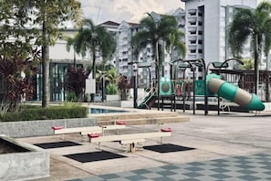 Children's area - D Wah Retreat Botanika 3BR 8pax Mahjong table (Plentong)