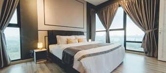 Mosaic Grand Luxury 3BR w bathtub near Midvalley