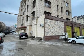Exterior - Apartments in Parkent 170 (Tashkent)