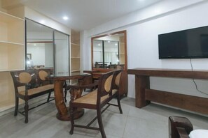 Room - RedDoorz Premium @ Casa LenidaRose (Angeles)