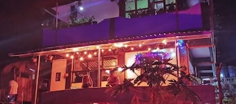 GL's Crib & Coffee