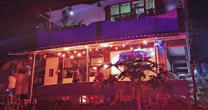 GL's Crib & Coffee