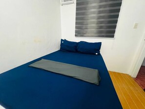 Deluxe Double Room | Free WiFi, bed sheets - T&A Building  (Pasay)