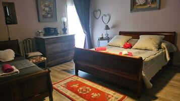 1 bedroom, WiFi, bed sheets