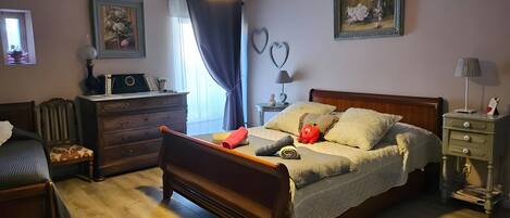 2 makuuhuonetta, Wi-Fi, vuodevaatteet