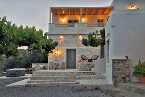 Amvikas Suites in Sitia