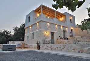 Exterior - Amvikas Suites in Sitia (Sitia)