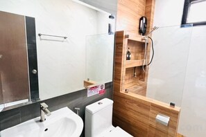 Bathroom - Chiang Khan Kor Pool Villa (Chiang Khan)