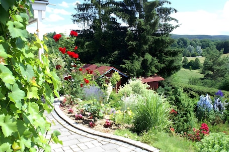 Property grounds. Apartment 'Haus Elke'