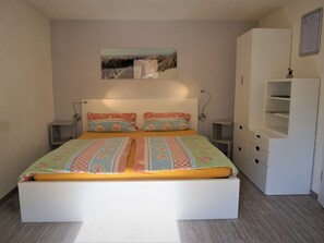 1 Schlafzimmer, WLAN, Bettwäsche