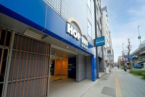 Exterior detail - Hop Inn Tokyo Ueno (Tokyo)