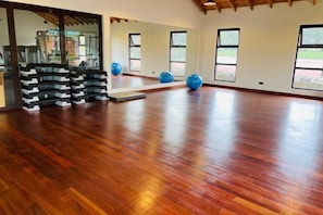Gym - Tranquil Three Bedroom Villa (Kasarani)