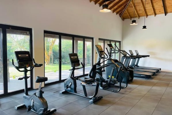 Gym - Tranquil Three Bedroom Villa (Kasarani)