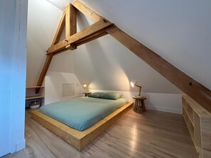 3 bedrooms, WiFi, bed sheets