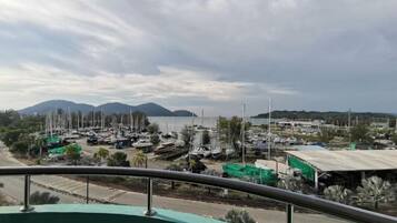 مكواة/لوح كي