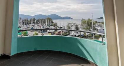 Peaceful 1-Bedroom Unit at Marina Island by JoMy Homestay