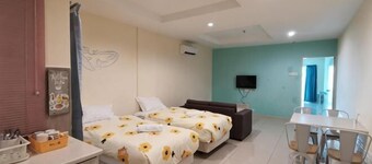 Peaceful 1-Bedroom Unit at Marina Island by JoMy Homestay