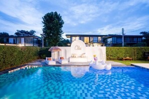 Outdoor pool - Chloe Pool Villa (Bang Lamung)