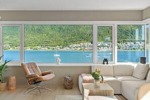 Cots/infant beds - Paramount Penthouse Accommodations (Tromso)